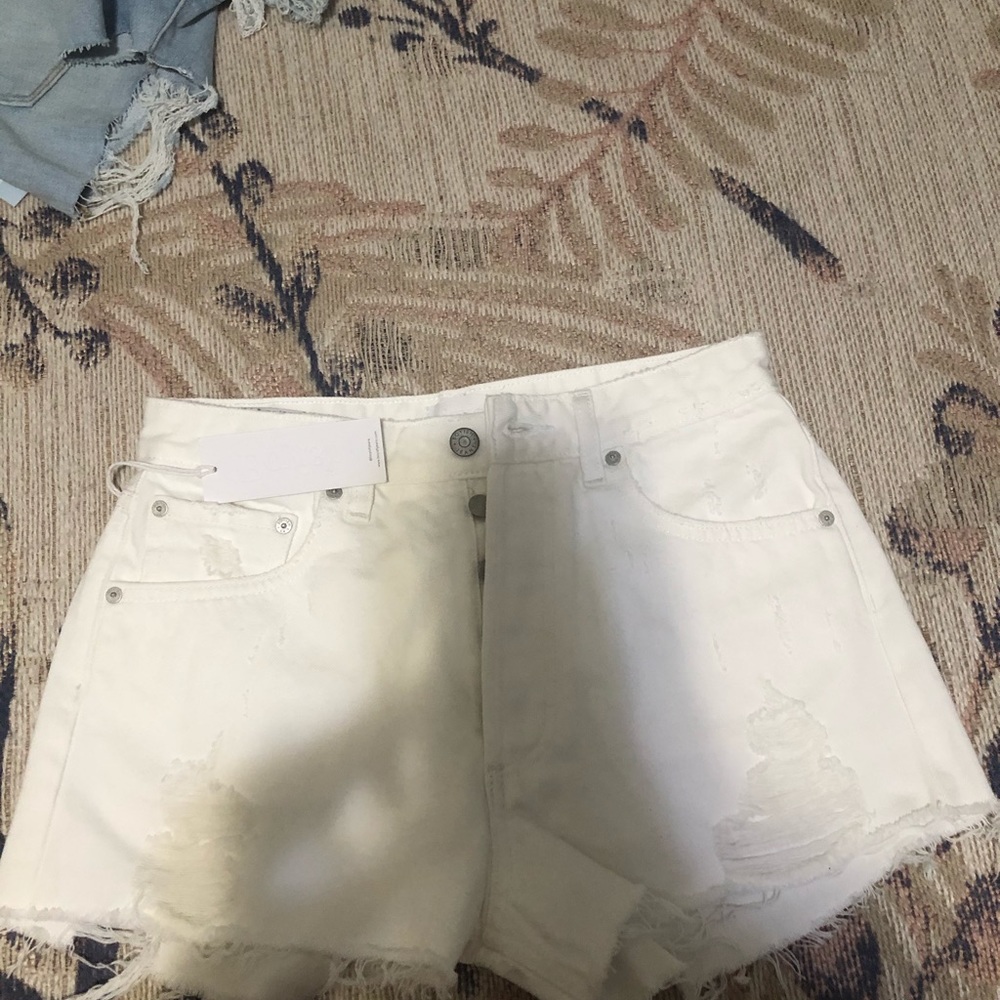 Boyish high rise cut off shorts